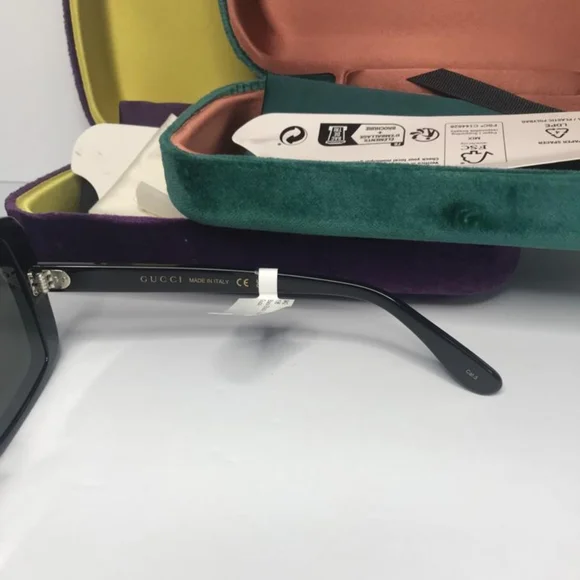 💯 Original Gucci Grey Shield Unisex Sunglasses GG1369S 001 62 .